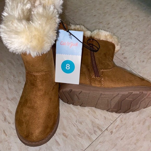 Cat & Jack Tan Ankle Boots with Cream Fur - Picture 8 of 13